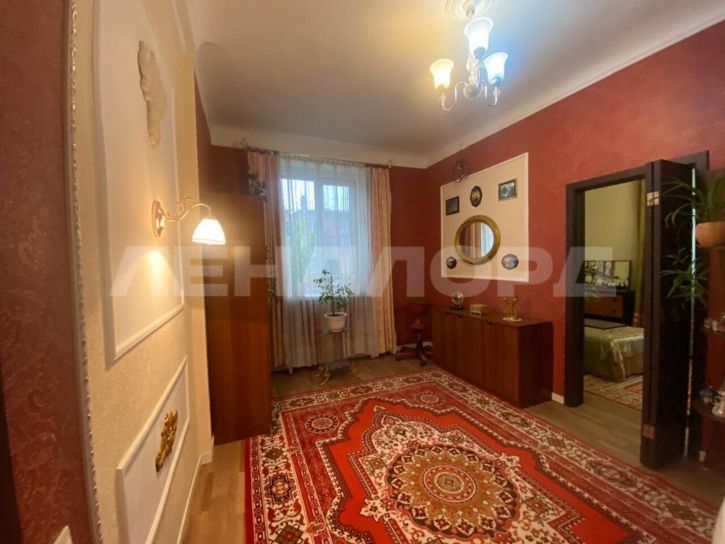 3-комн квартира улица Бекентьева, 4