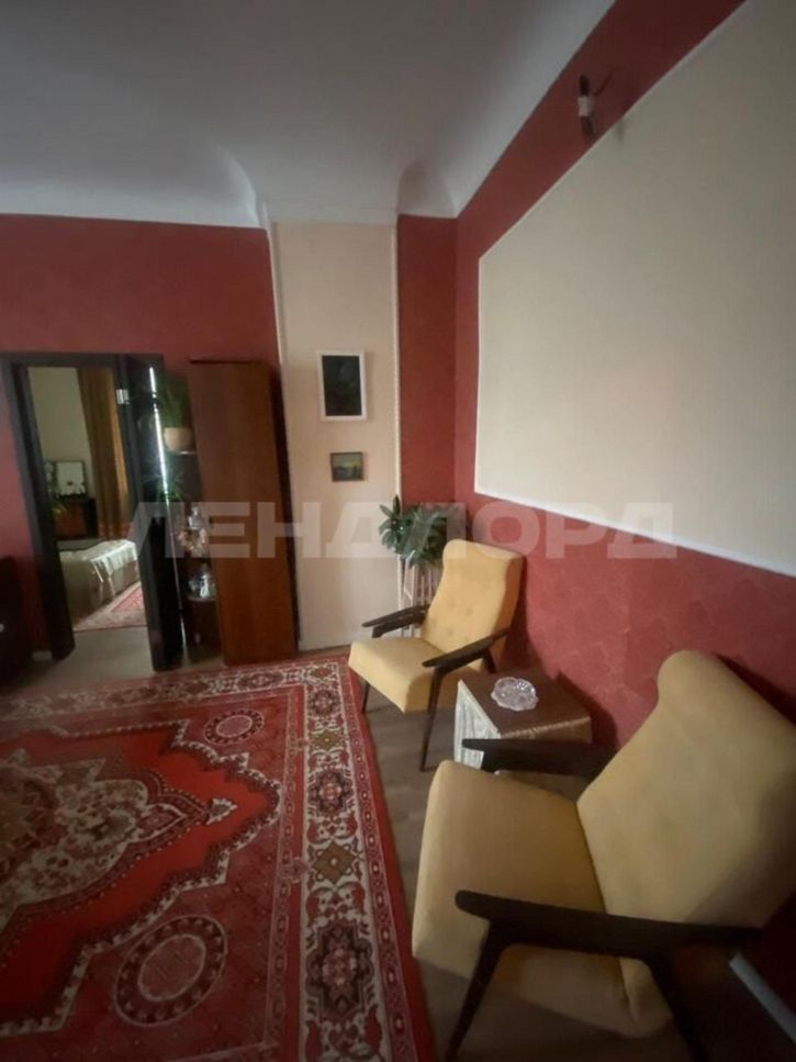 3-комн квартира улица Бекентьева, 4
