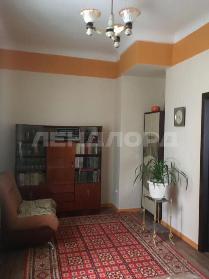 3-комн квартира улица Бекентьева, 4