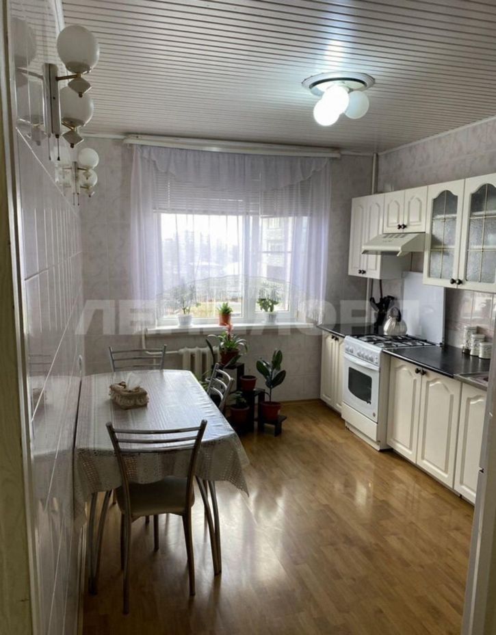 3-комн квартира улица Ушинского, 9А