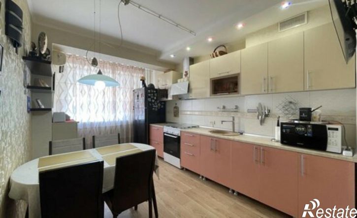 2-комн квартира улица Маршала Кошевого, 27А,  д. 27А