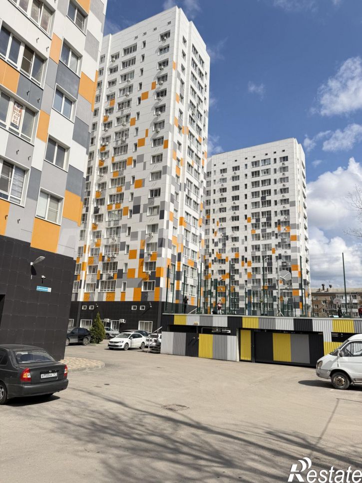 3-комн квартира улица Луначарского, 177Бк2