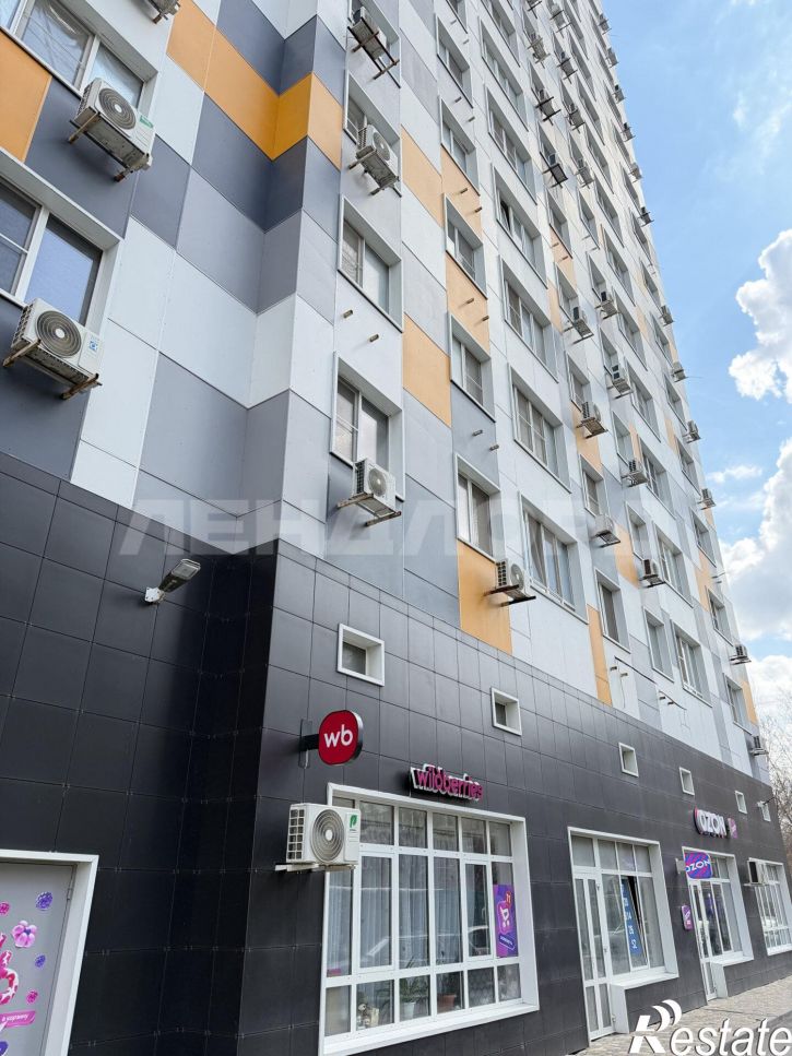 3-комн квартира улица Луначарского, 177Бк2