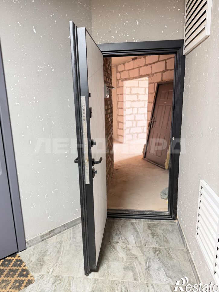 3-комн квартира улица Луначарского, 177Бк2