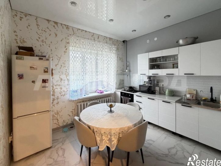 3-комн квартира улица Мира, 2