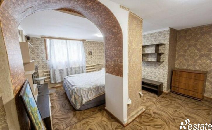 4-комн квартира Таганрог, Александровская улица, 49