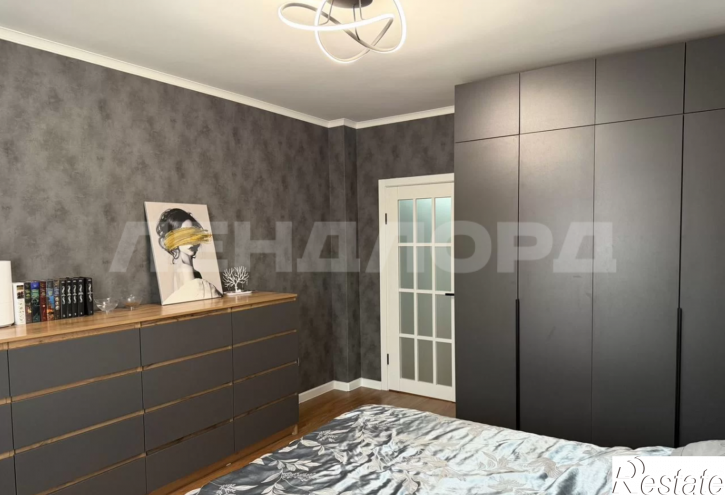 3-комн квартира улица Ушинского, 47