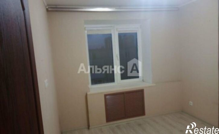4-комн квартира Шахты, улица Искра, 65Б