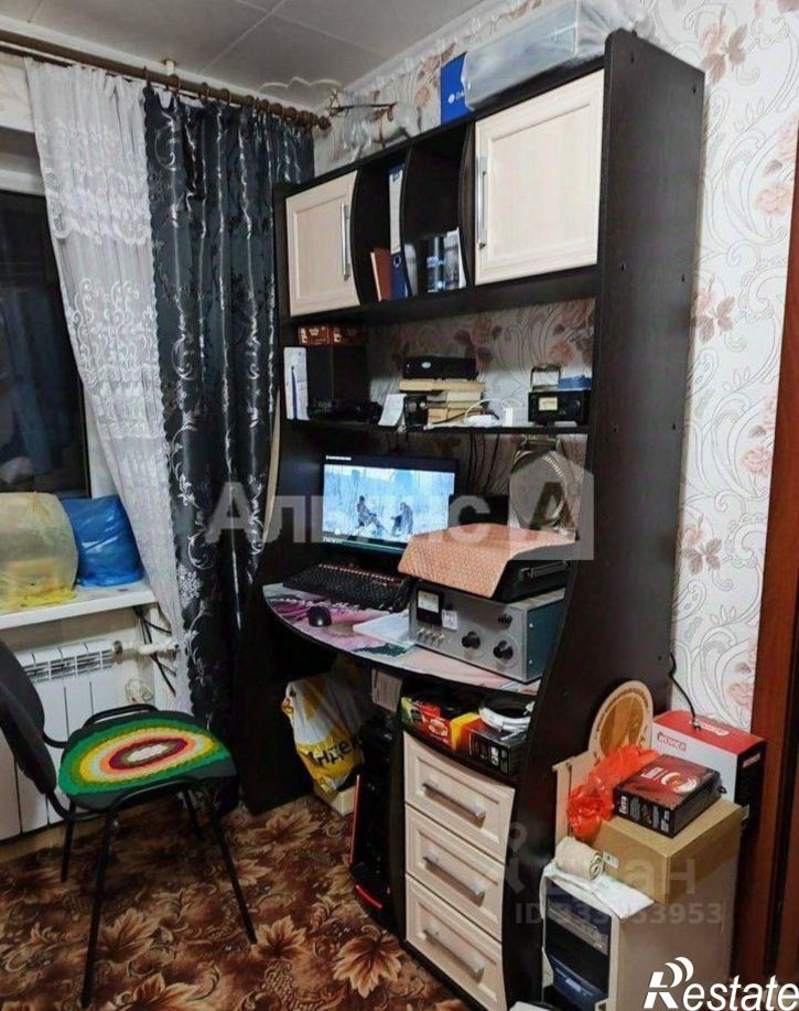 3-комн квартира Донецк, 16-й кв-л, 7