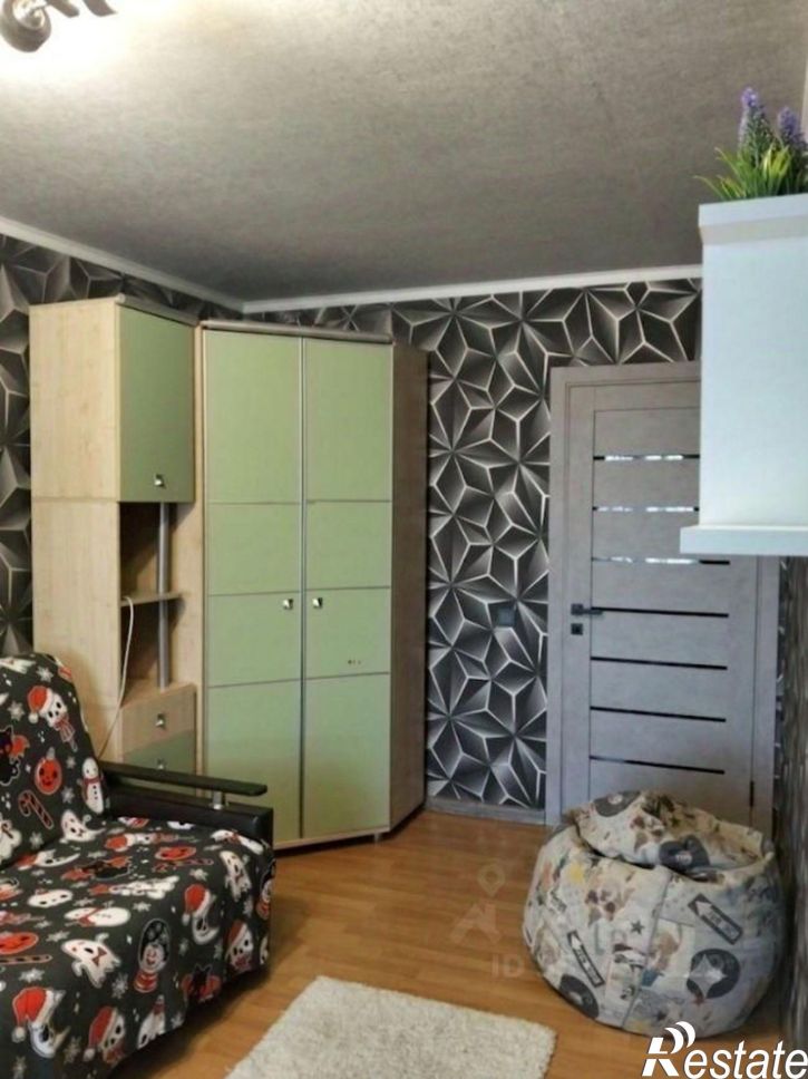 3-комн квартира Ленгородок м-н, Республиканская улица