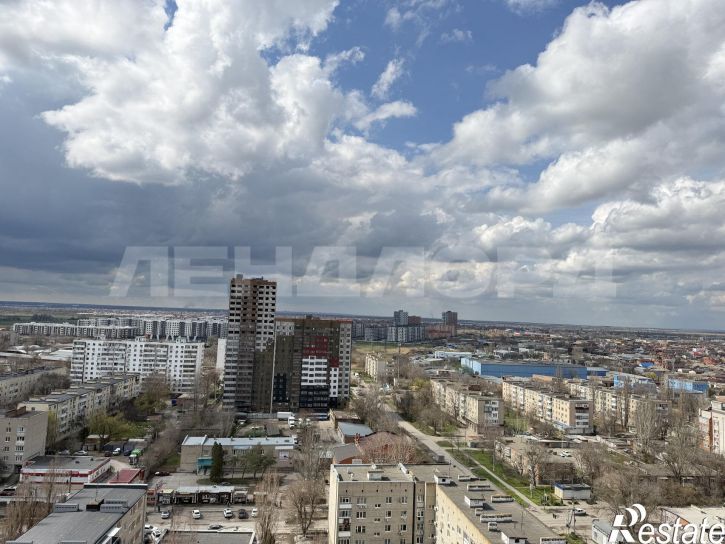 3-комн квартира улица Луначарского, 177Бк2