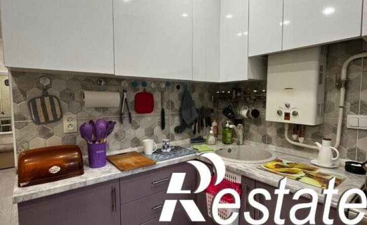 3-комн квартира улица Розы Люксембург, 52/1,  д. 52/1